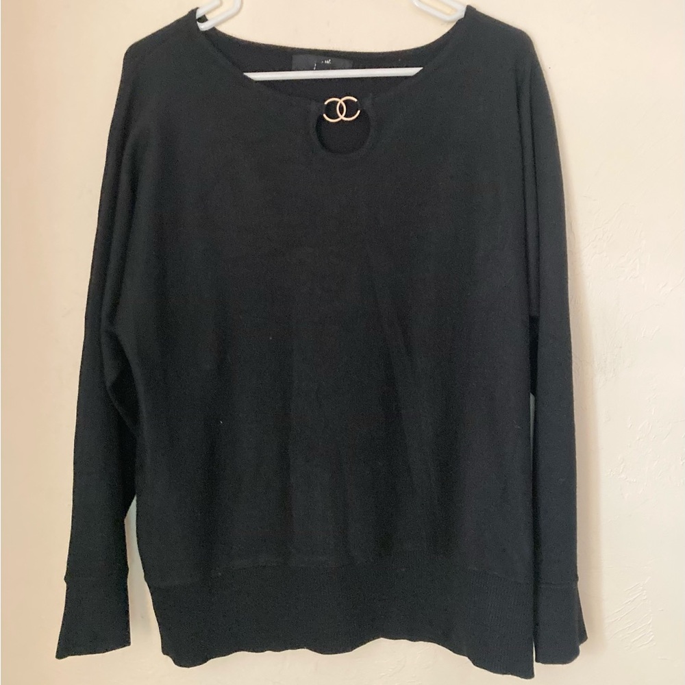 GNW Women's Size M Black Round Neck Sweater Top